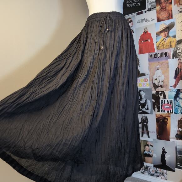 Nalanda Dresses Dresses & Skirts - Vintage Gothic Maxi Skirt